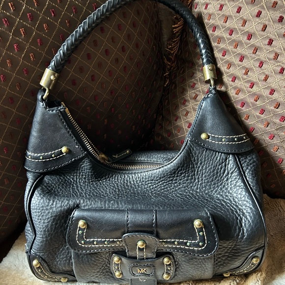 Michael Kors Black Pebble Leather Bag Very Roomy in Excellent Condition - Picture 9 of 10